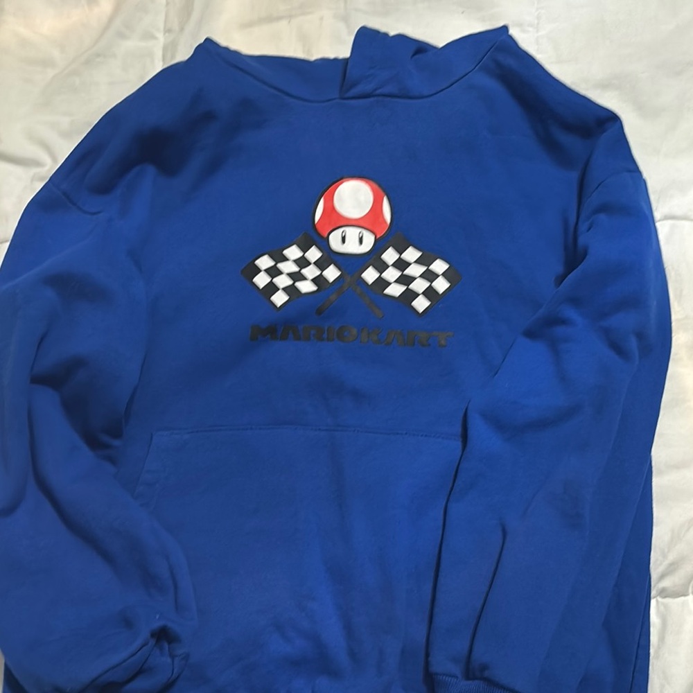 Vibrant Blue Graphic Sweatshirt with Racing Design